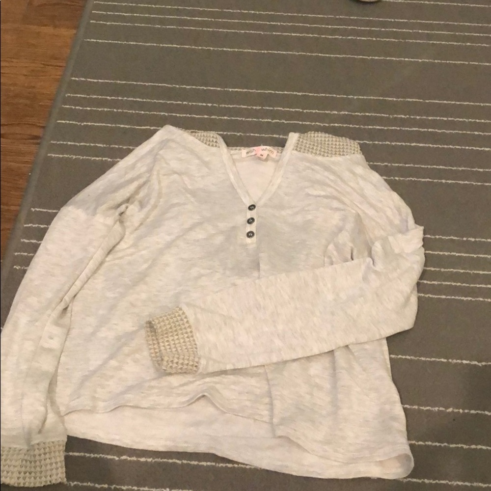 Hooded shirt